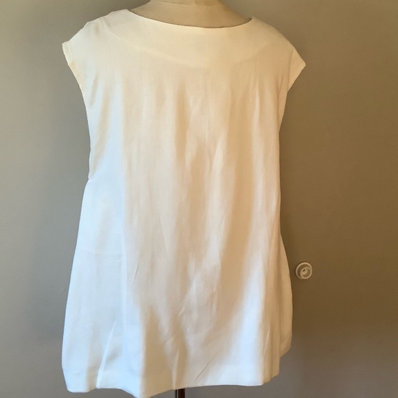 Linen Top - Picture 3 of 5